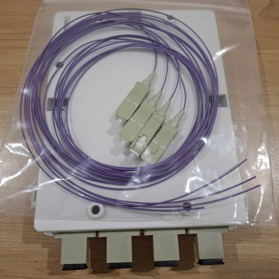 Hộp phối quang ODF 4FO MM (đủ PK, dây nối SC/PC OM4)